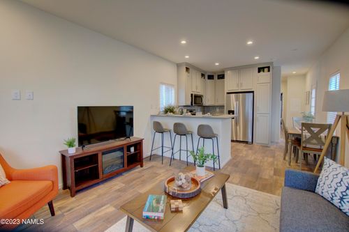 19-1411 N 4th St, Flagstaff, AZ, 86004-0012 | Card Image