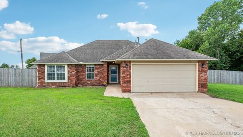 1122 Beech St, Skiatook, OK, 74070-1744 | Card Image