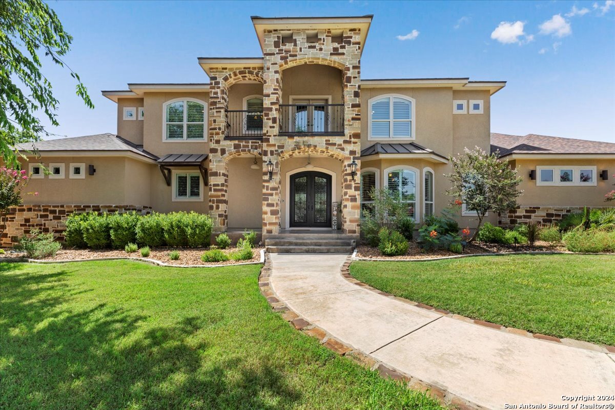 Rinderfarm Ct, New Braunfels, TX 78132