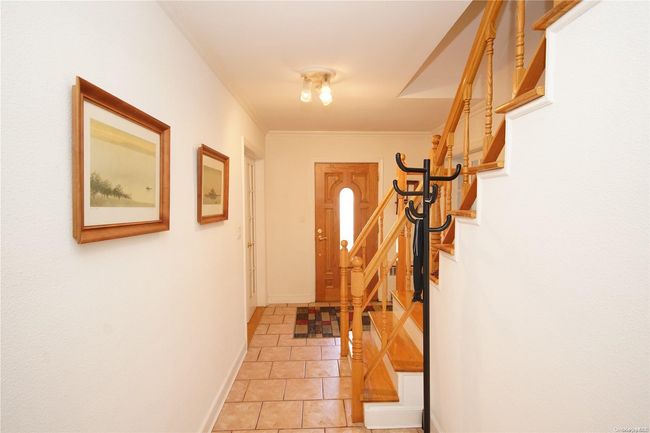 20 Birch Rd, House other with 5 bedrooms, 3 bathrooms and null parking in Malverne NY | Image 4