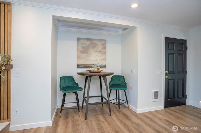 Intimate eating area for those cozy, romantic evenings. | Image 6
