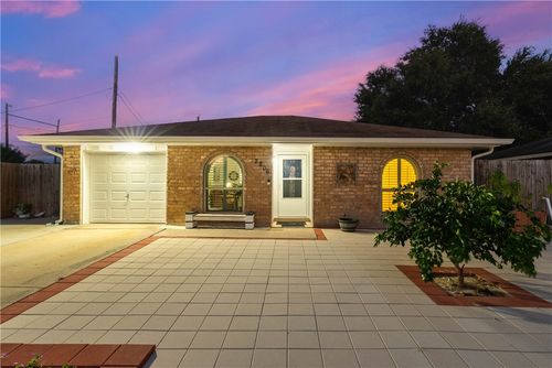2806 Ransom Island Dr, Corpus Christi, TX, 78418-3826 | Card Image