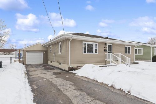 1809 29th Avenue, Menominee, MI, 49858 | Card Image