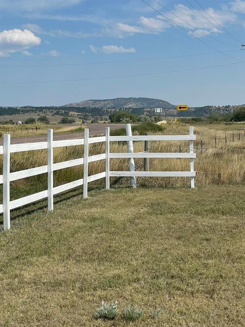 28534 Old Highway 18, Edgemont, SD, 57735-7627 | Card Image