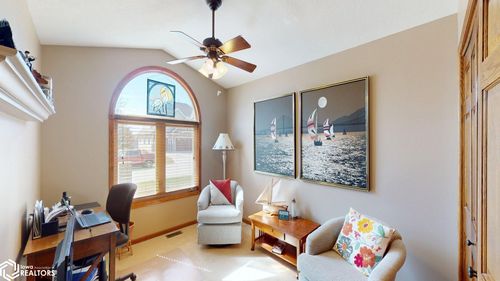 20 E Venetian Dr, Clear Lake, IA, 50428-1279 | Card Image