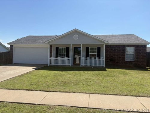 504 Ne Elmhurst Ave, Bartlesville, OK, 74006-1909 | Card Image