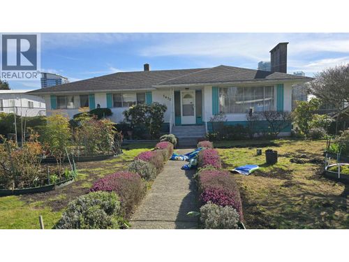 5432 Buchanan St, Burnaby, BC, V5B2R7 | Card Image