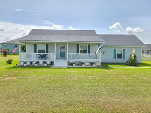 657 Bayview Dr, Palacios, TX, 77465-1483 | Card Image