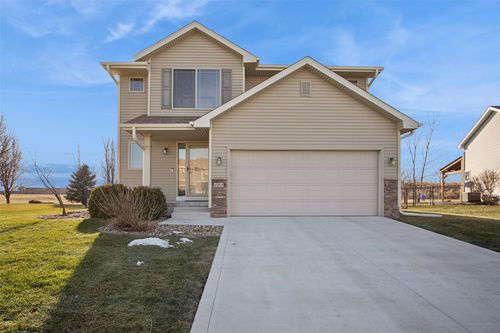 800 Ne Silkwood St, Grimes, IA, 50111-2079 | Card Image