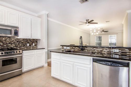 1720 Elgin St, Houston, TX, 77004-3018 | Card Image