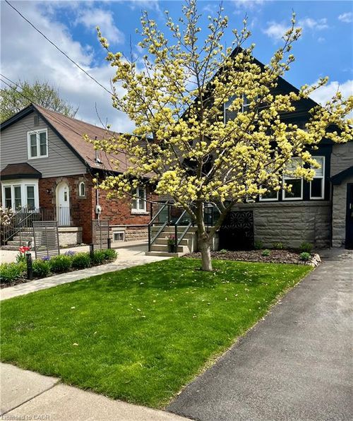 17 Gary Ave, Hamilton, ON, L8S1Y2 | Card Image