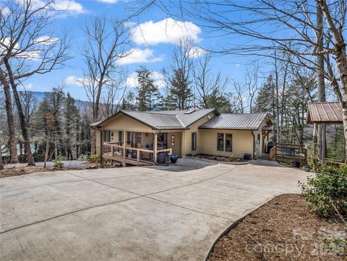 4 Western View St, Black Mountain, NC, 28711-3842 | Card Image