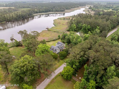 457 Muddy Creek Rd, Aurora, NC, 27806-9409 | Card Image