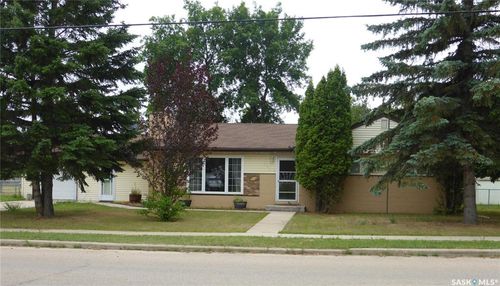 260 1st Ave E, Saint Walburg, SK, S0M2W0 | Card Image
