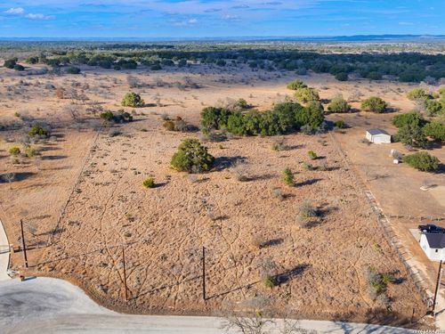 10 Taylor Rdg, Boerne, TX, 78006-8370 | Card Image