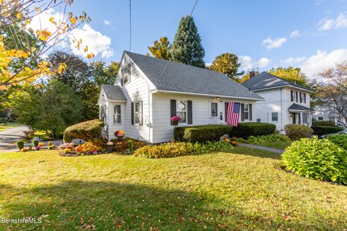 90 Euclid Ave, Pittsfield, MA, 01201-5924 | Card Image