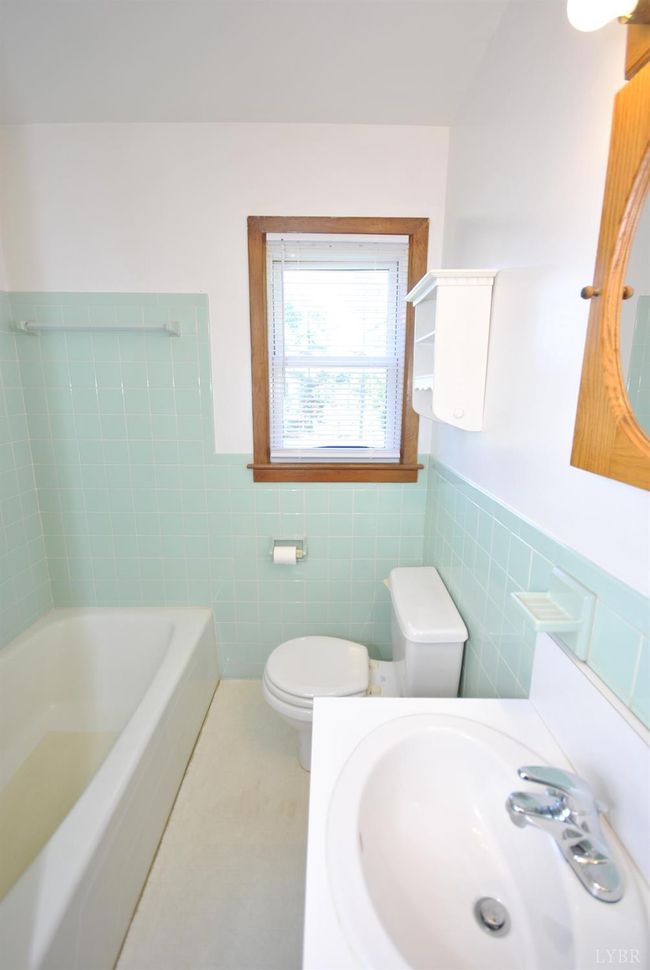 112 Half Moon Ln, House other with 3 bedrooms, 3 bathrooms and null parking in Rustburg VA | Image 18