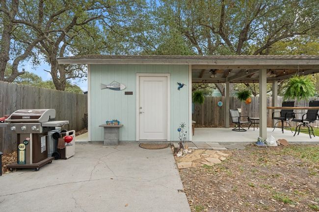 1610 Hardee St, House other with 3 bedrooms, 2 bathrooms and null parking in Rockport TX | Image 31