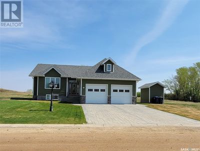 408 5 Th St E, House other with 3 bedrooms, 4 bathrooms and null parking in Wilkie SK | Image 1