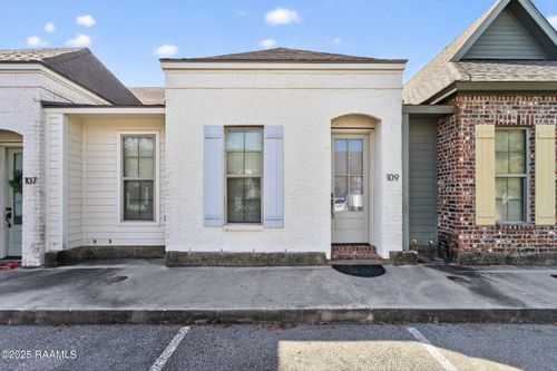 109 Rue Argenteuil, Lafayette, LA, 70506-3726 | Card Image