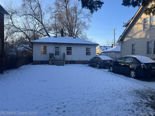 7509 Mettetal St, Detroit, MI, 48228-3647 | Card Image