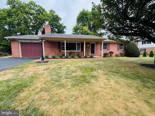 2008 Maplewood Dr, HAGERSTOWN, MD, 21740-6715 | Card Image