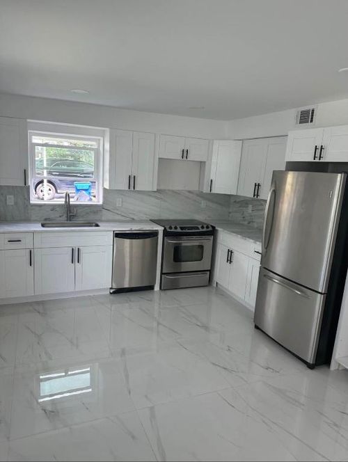 700 Nw 3rd Ave, Pompano Beach, FL, 33060-5504 | Card Image