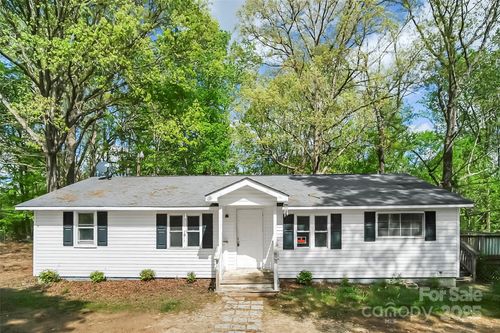 124 Ayers Rd, Grover, NC, 28073-9571 | Card Image
