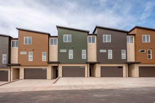 3b-397 E 900 N, Cedar City, UT, 84721-1203 | Card Image