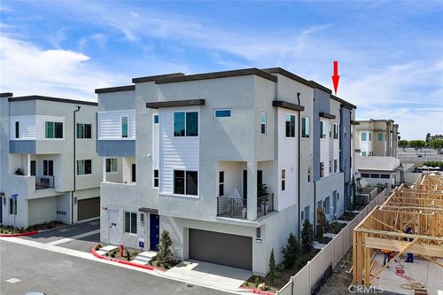 7255 Aura Cir, Huntington Beach, CA, 92647-8686 | Card Image