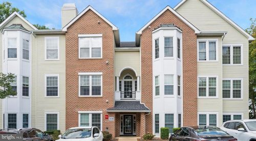 unit-202-4138 Fountainside Ln, FAIRFAX, VA, 22030-7437 | Card Image