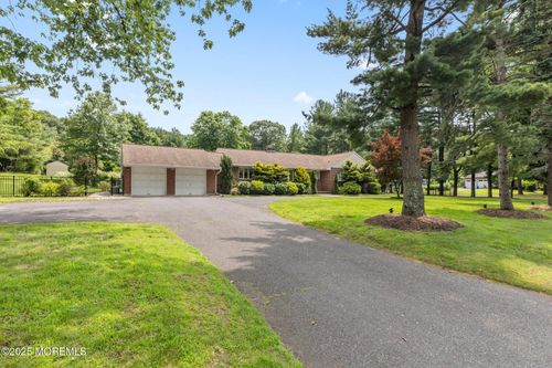 41 Van Brackle Rd, Holmdel, NJ, 07733-1725 | Card Image