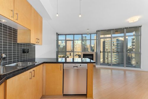 1205-1050 Smithe St, Vancouver, BC, V6E4T4 | Card Image