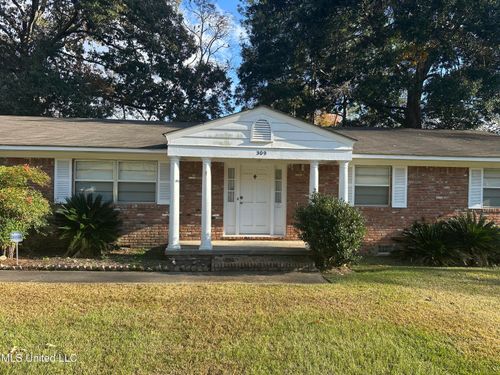 309 S Shields Ln, Natchez, MS, 39120-4875 | Card Image