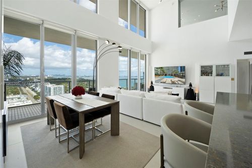 ph102-3470 E Coast Ave, Miami, FL, 33137-3986 | Card Image