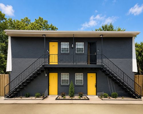 901 Bessie St, Fort Worth, TX, 76104-1531 | Card Image