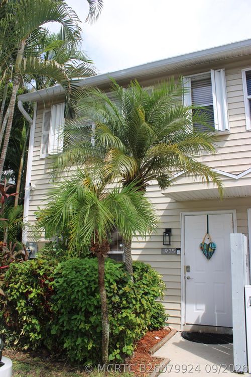 1925-1925 Ne 15th Ave, Fort Lauderdale, FL, 33305-3222 | Card Image