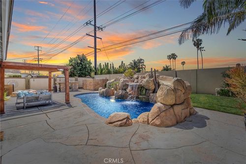 17267 Santa Isabel St, Fountain Valley, CA, 92708-3108 | Card Image