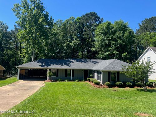 309 Stonecastle Dr, Brandon, MS, 39047-8073 | Card Image