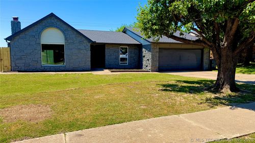 11272 S Franklin Ave, Jenks, OK, 74037-2420 | Card Image