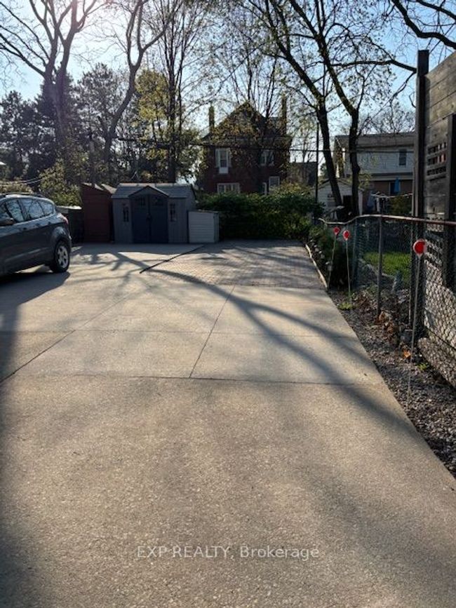 1 - 140 Ottawa St S, House other with 2 bedrooms, 1 bathrooms and 1 parking in Hamilton ON | Image 21