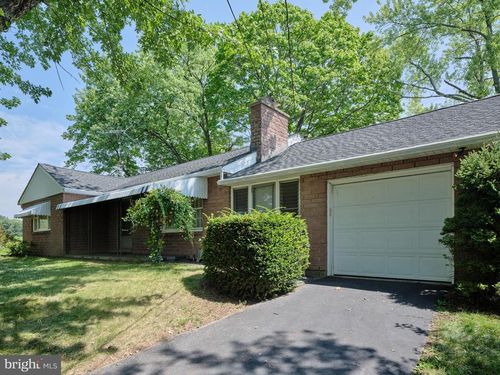1915 Swamp Rd, QUAKERTOWN, PA, 18951-2161 | Card Image