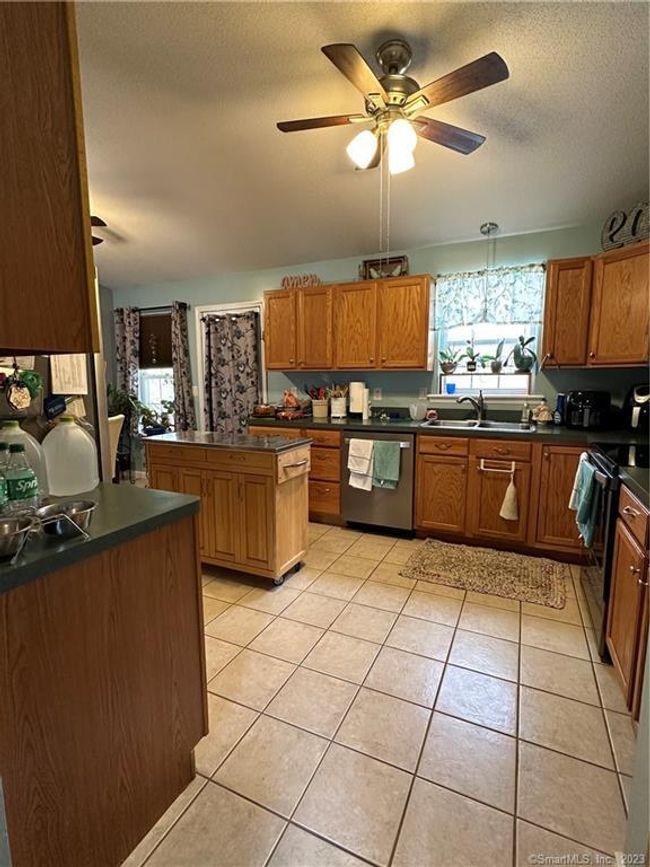 12 Tamarack Cir, House other with 3 bedrooms, 1 bathrooms and null parking in Killingly CT | Image 8