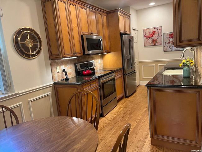 105 - 105 Carriage Ln, Condo with 2 bedrooms, 4 bathrooms and null parking in Plainview NY | Image 11