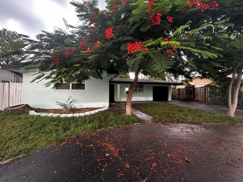 8780 Nw 12th St, Pembroke Pines, FL, 33024-4713 | Card Image