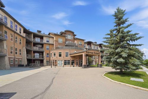 310-5040 53 St, Sylvan Lake, AB, T4S0A1 | Card Image
