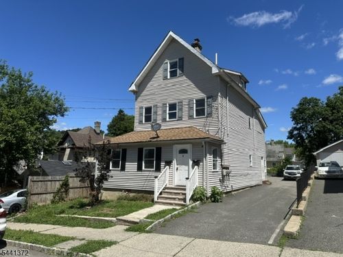8 Morton St, Morristown, NJ, 07960-9337 | Card Image
