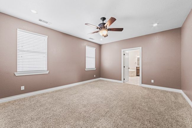 806 Sw 7 Th St, House other with 3 bedrooms, 2 bathrooms and 2 parking in Seminole TX | Image 11