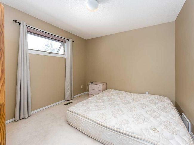 208 Millbank Road Sw, Home with 3 bedrooms, 2 bathrooms and 4 parking in Calgary AB | Image 22