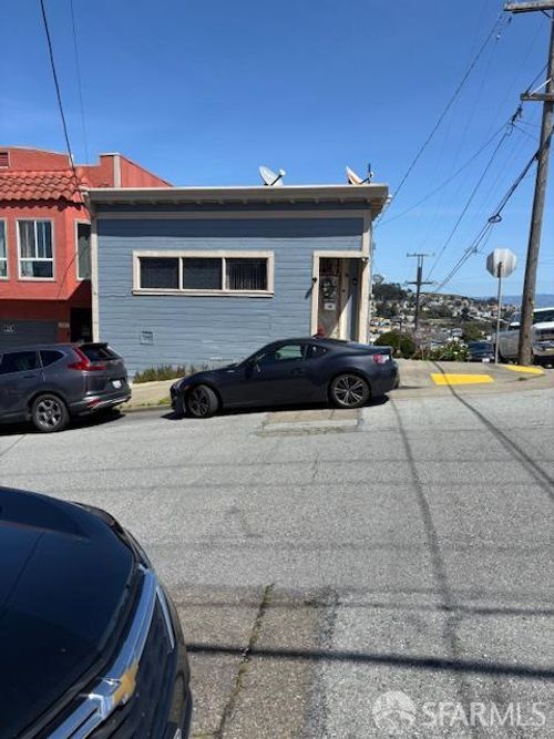 299 Peru Ave, San Francisco, CA, 94112-1612 | Card Image